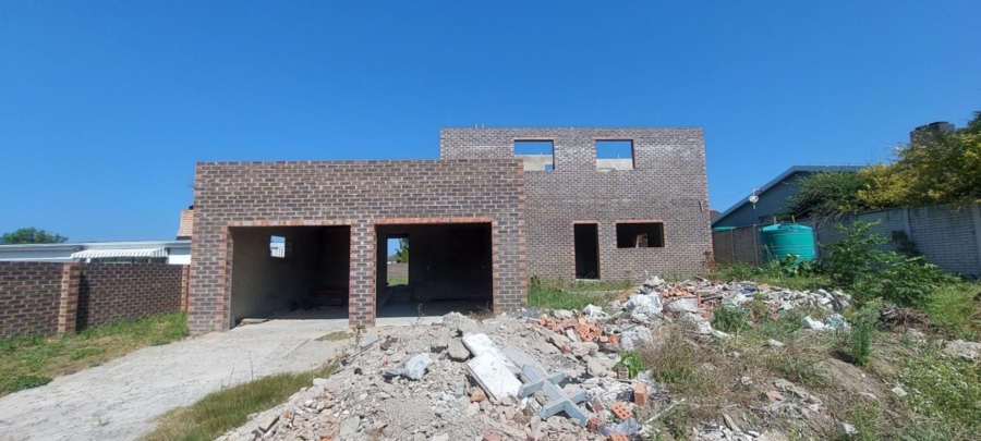 6 Bedroom Property for Sale in Sunrise On Sea Eastern Cape